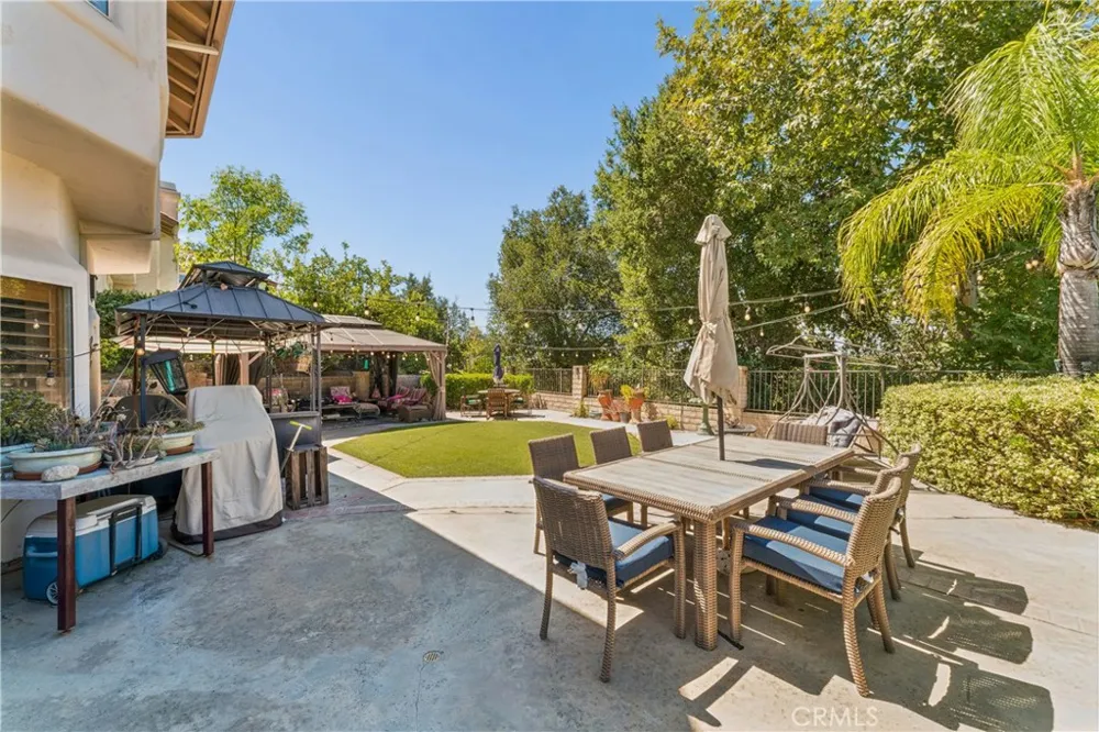 24515 Ebelden Newhall, CA 91321