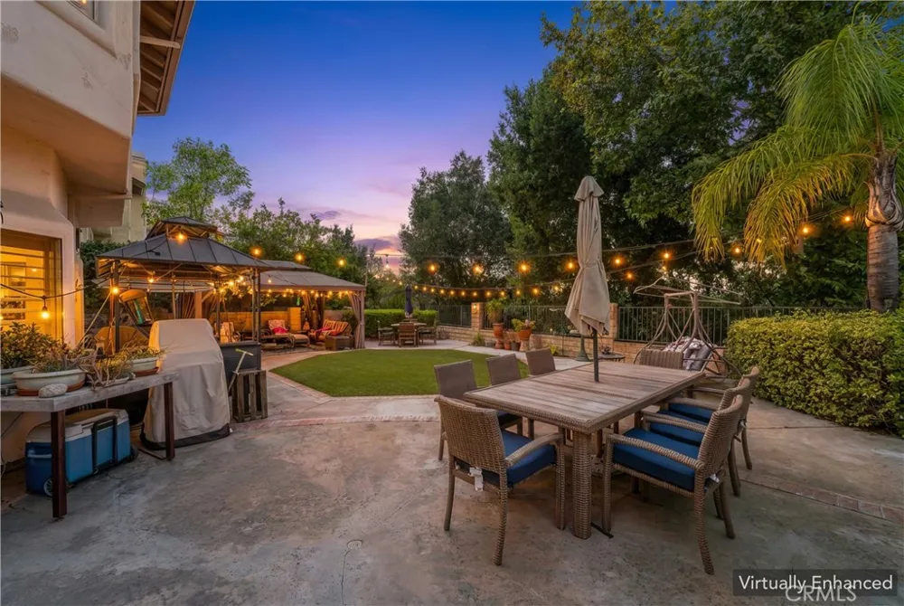 24515 Ebelden Newhall, CA 91321