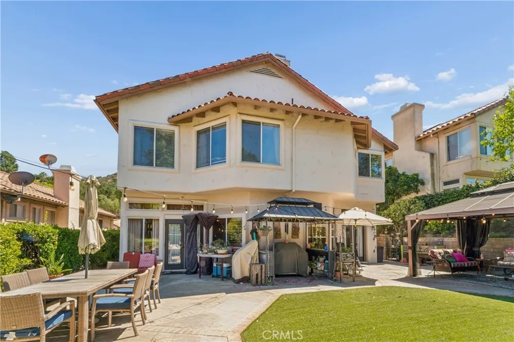 24515 Ebelden Newhall, CA 91321