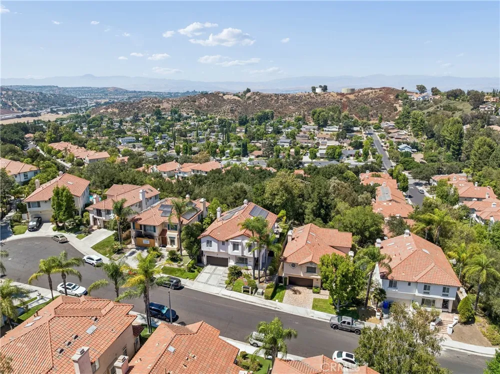 24515 Ebelden Newhall, CA 91321