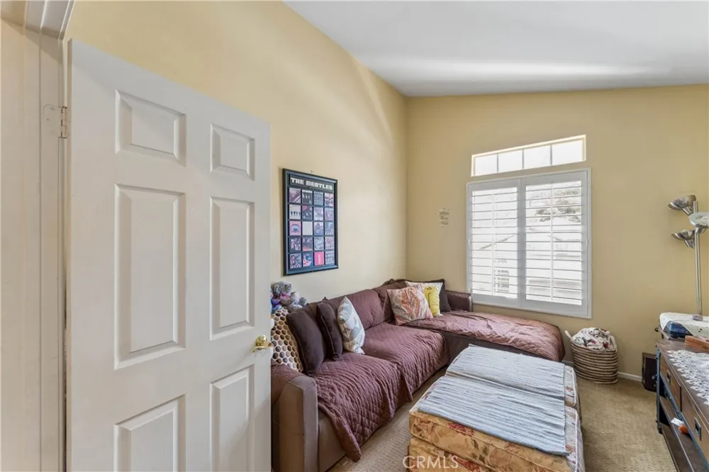 24515 Ebelden Newhall, CA 91321
