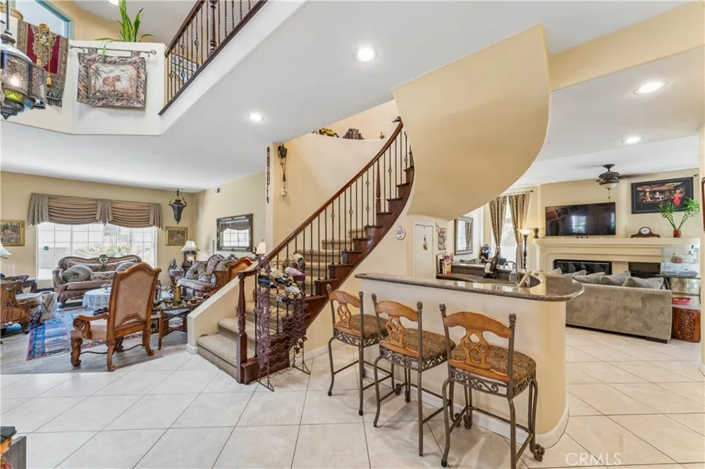 24515 Ebelden Newhall, CA 91321