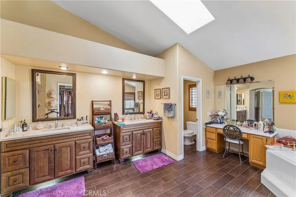 24515 Ebelden Newhall, CA 91321