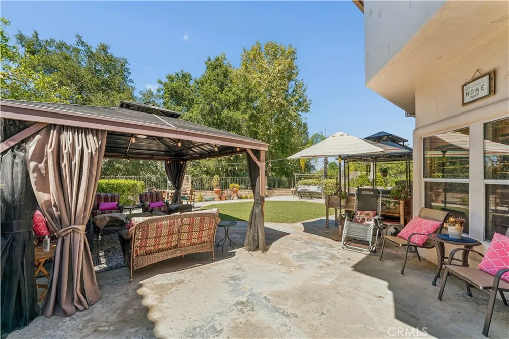 24515 Ebelden Newhall, CA 91321