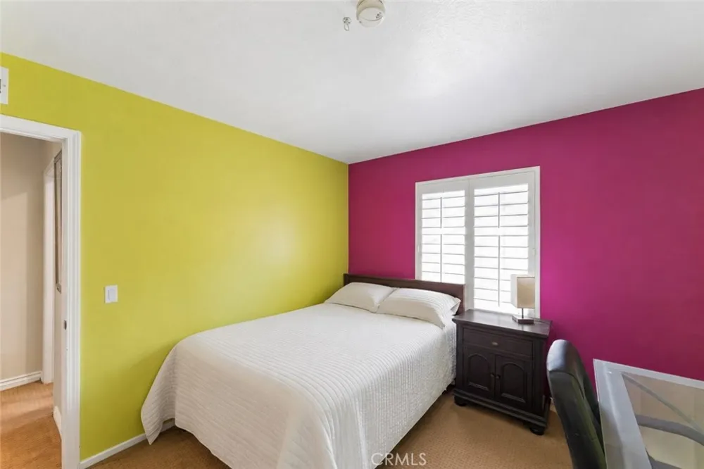 24515 Ebelden Newhall, CA 91321