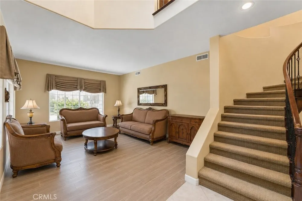 24515 Ebelden Newhall, CA 91321