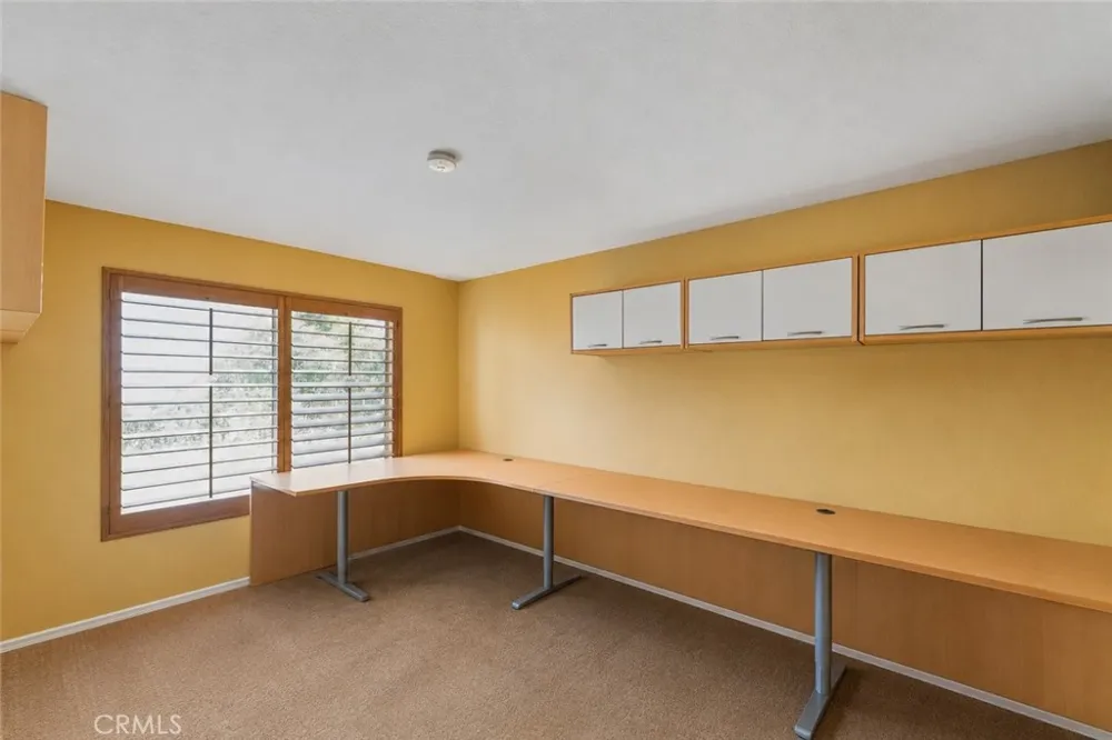 24515 Ebelden Newhall, CA 91321
