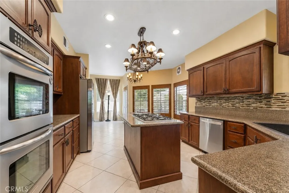24515 Ebelden Newhall, CA 91321