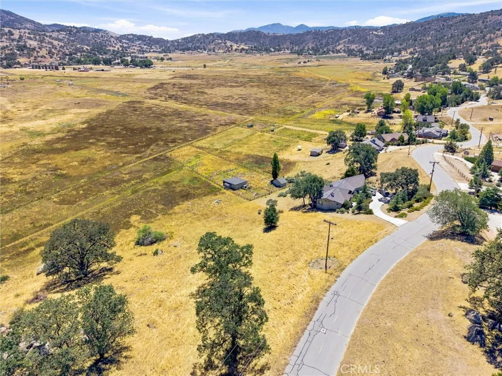 23760 Dart Tehachapi, CA 93561