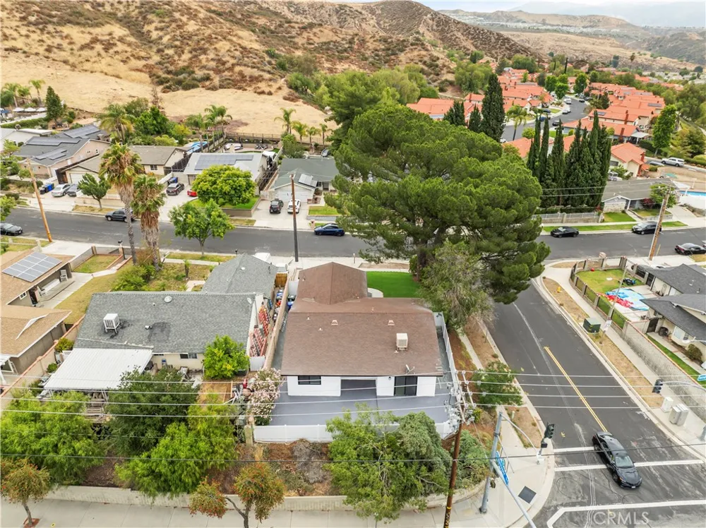 28201 Hot Springs Canyon Country, CA 91351