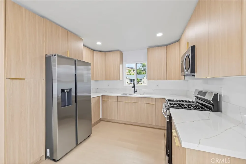28201 Hot Springs Canyon Country, CA 91351
