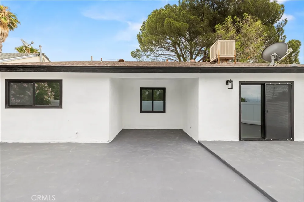 28201 Hot Springs Canyon Country, CA 91351
