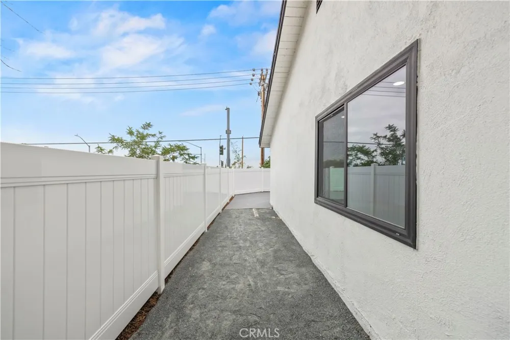 28201 Hot Springs Canyon Country, CA 91351
