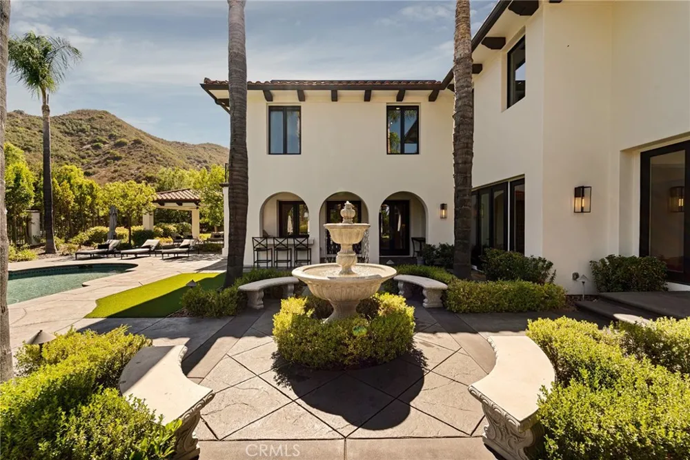 29462 Malibu View Court Agoura Hills, CA 91301