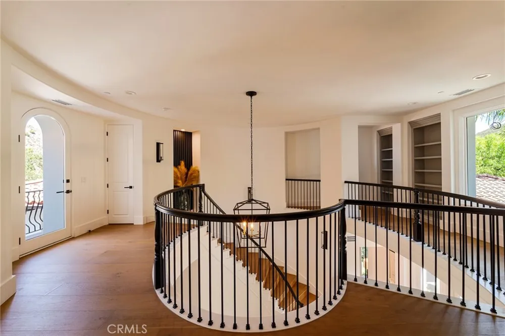 29462 Malibu View Court Agoura Hills, CA 91301