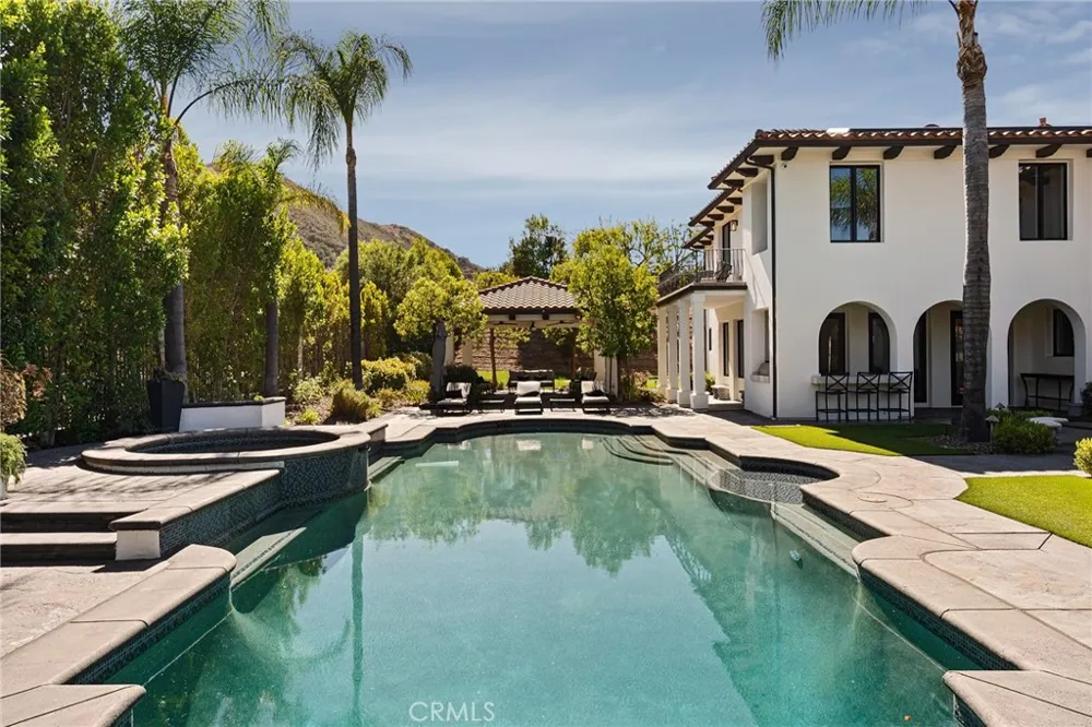 29462 Malibu View Court Agoura Hills, CA 91301