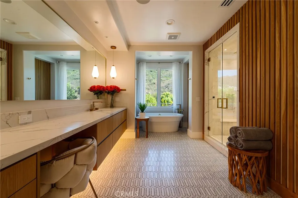 29462 Malibu View Court Agoura Hills, CA 91301