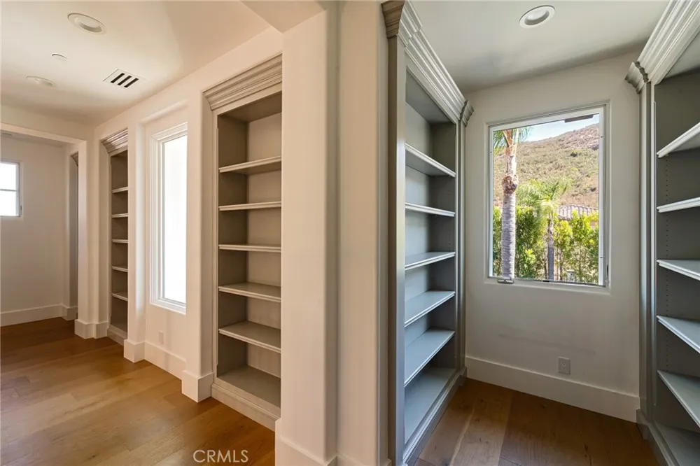29462 Malibu View Court Agoura Hills, CA 91301