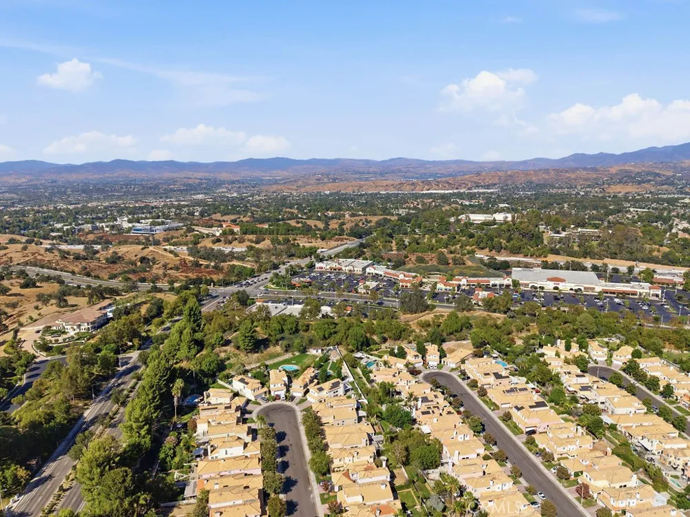 25114 Steinbeck Avenue #B Stevenson Ranch, CA 91381