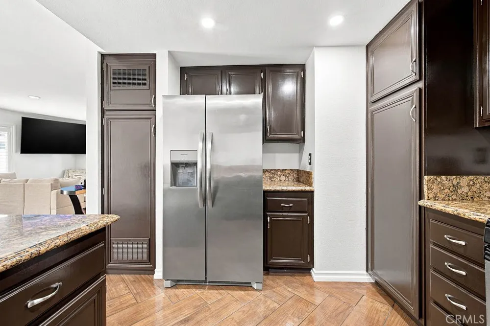 25114 Steinbeck Avenue #B Stevenson Ranch, CA 91381