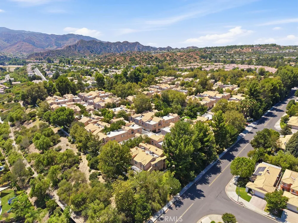 25114 Steinbeck Avenue #B Stevenson Ranch, CA 91381