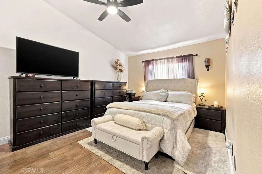 25114 Steinbeck Avenue #B Stevenson Ranch, CA 91381