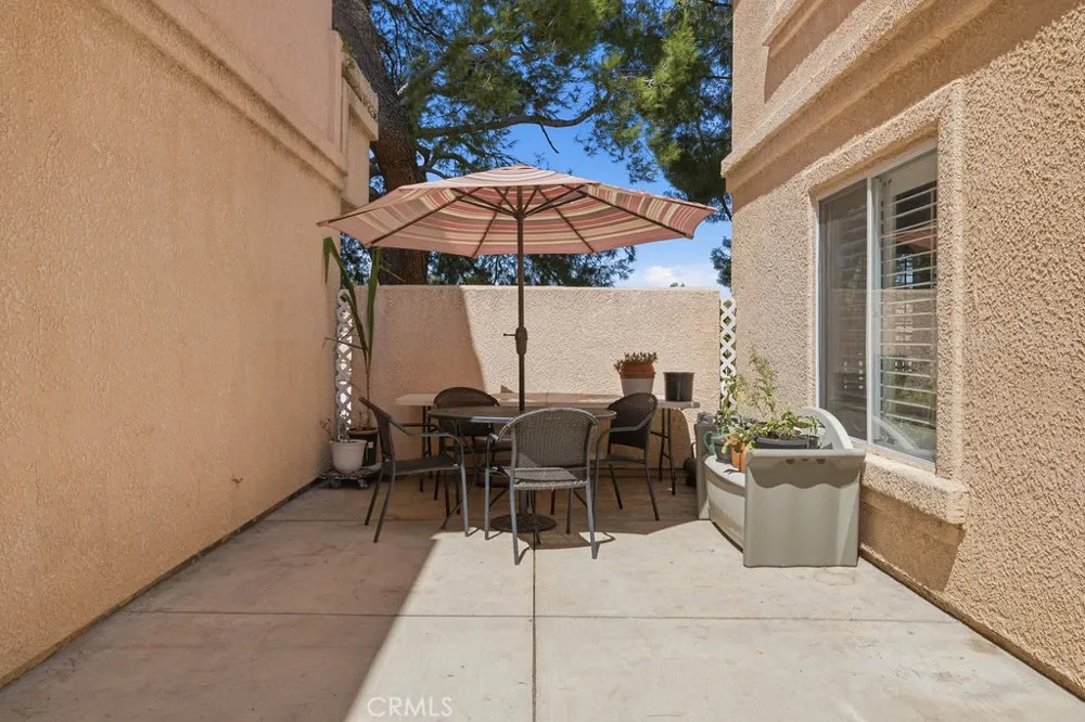 25114 Steinbeck Avenue #B Stevenson Ranch, CA 91381