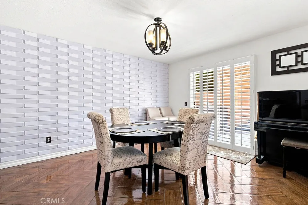 25114 Steinbeck Avenue #B Stevenson Ranch, CA 91381
