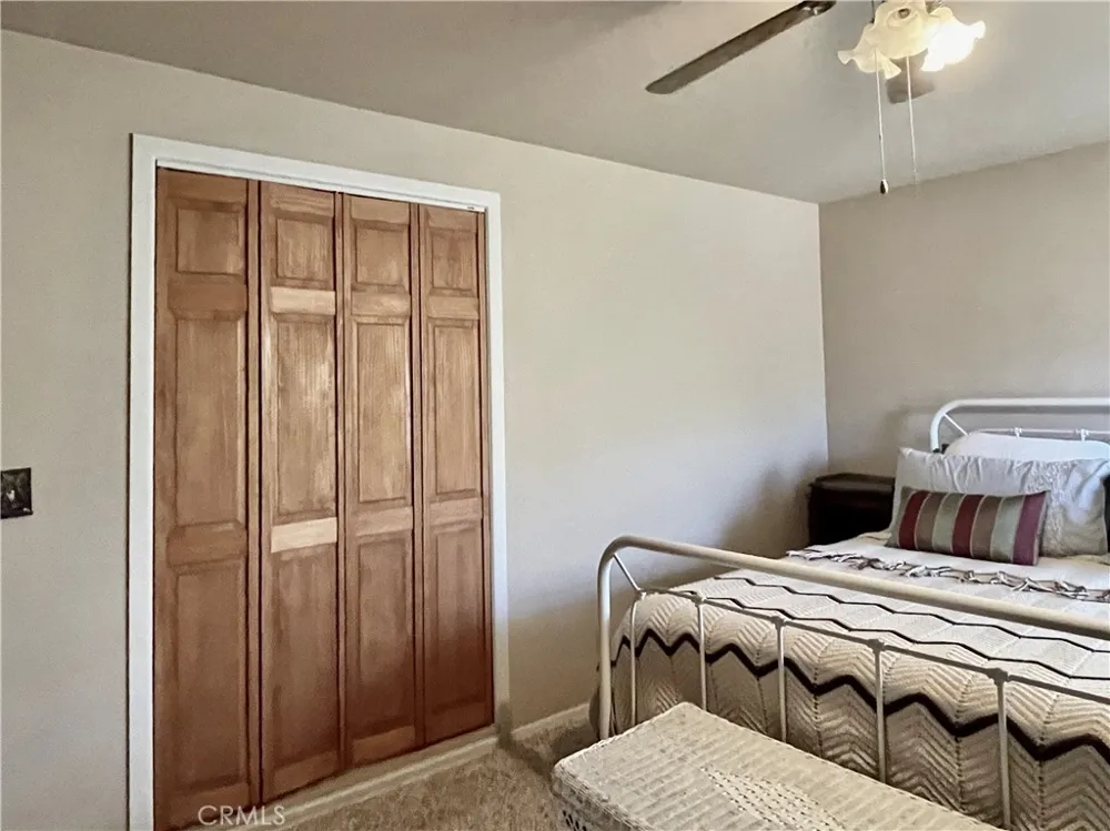 3432 Dakota Frazier Park, CA 93225