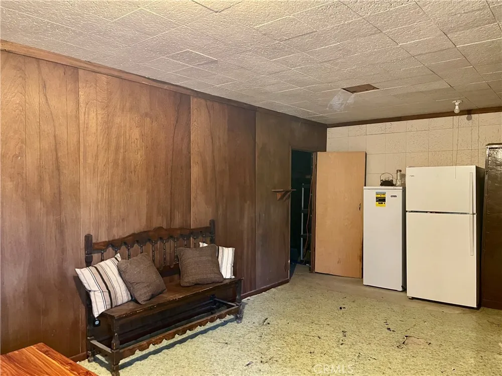 3432 Dakota Frazier Park, CA 93225
