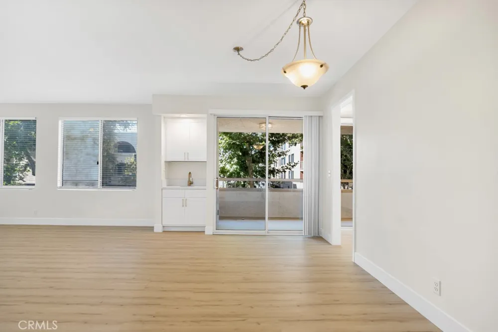 14530 Benefit Street #102 Sherman Oaks, CA 91403