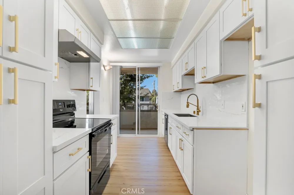 14530 Benefit Street #102 Sherman Oaks, CA 91403