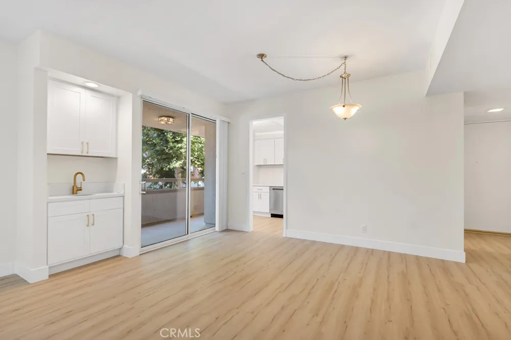 14530 Benefit Street #102 Sherman Oaks, CA 91403