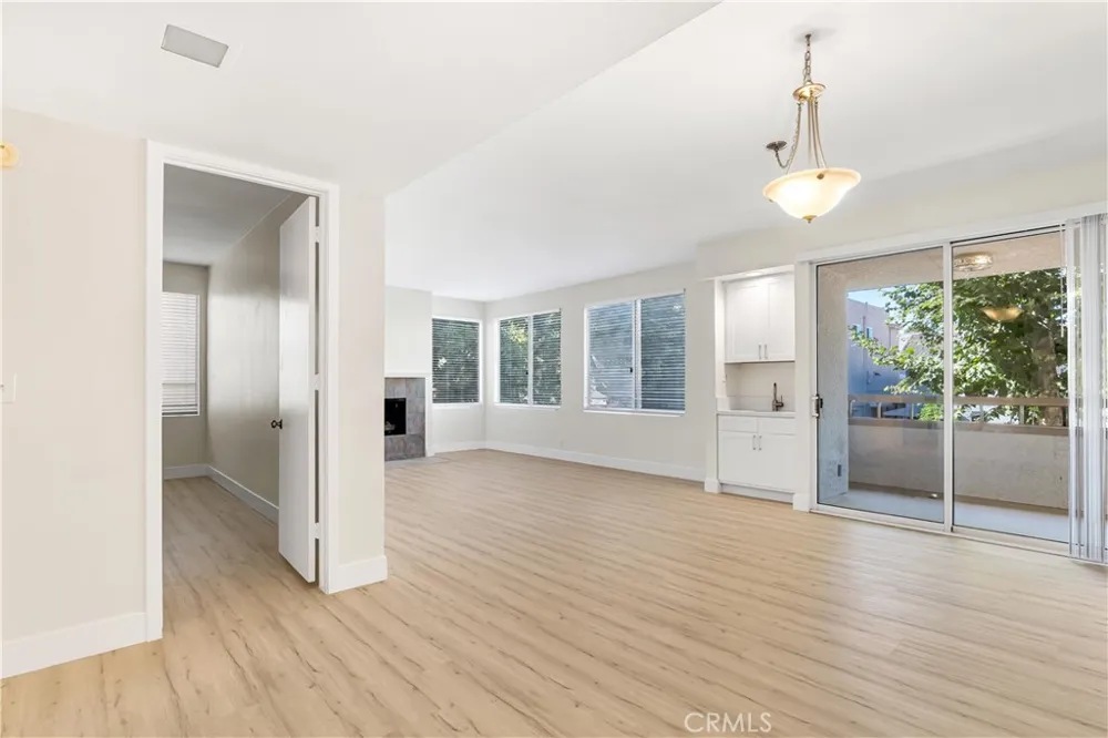 14530 Benefit Street #102 Sherman Oaks, CA 91403