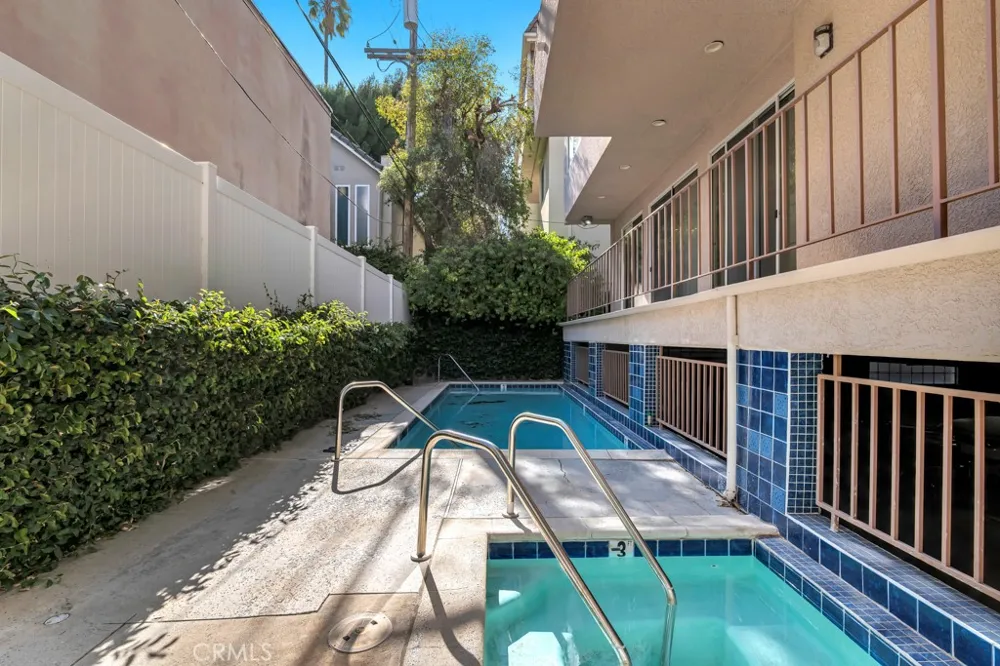 14530 Benefit Street #102 Sherman Oaks, CA 91403