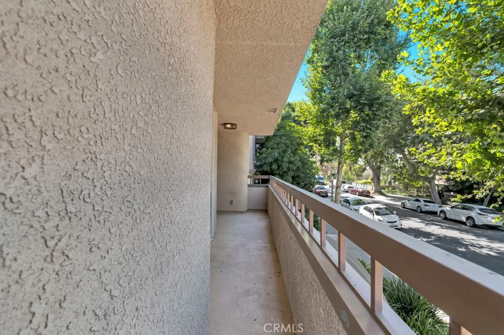 14530 Benefit Street #102 Sherman Oaks, CA 91403