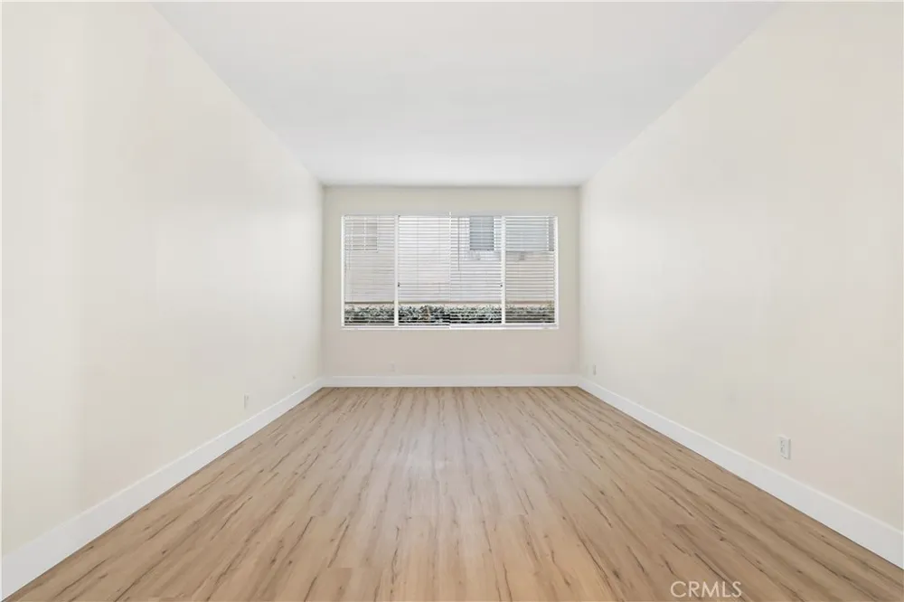 14530 Benefit Street #102 Sherman Oaks, CA 91403