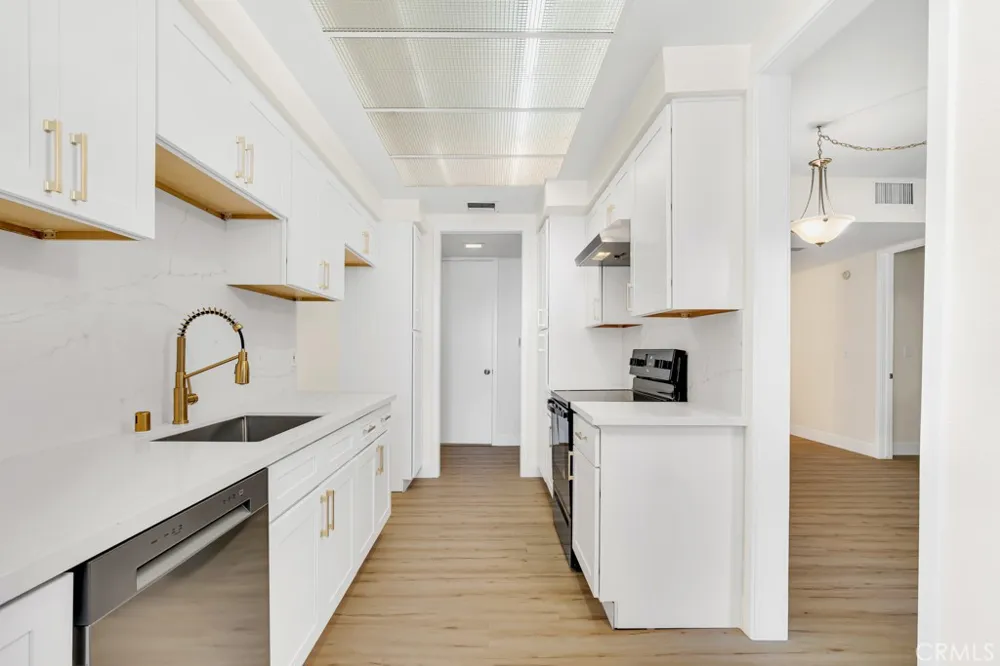 14530 Benefit Street #102 Sherman Oaks, CA 91403