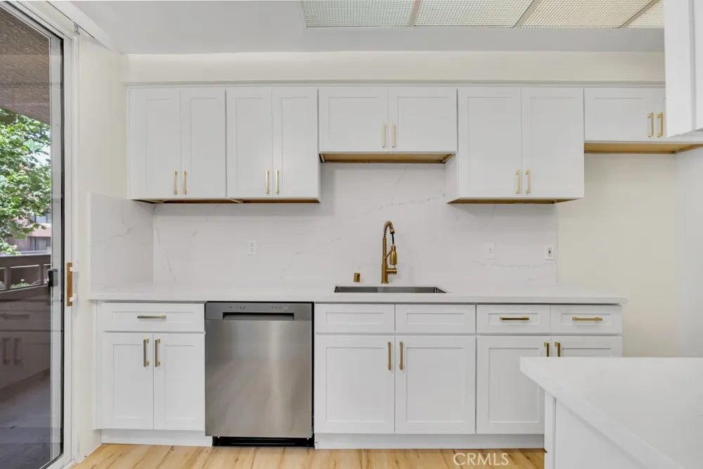 14530 Benefit Street #102 Sherman Oaks, CA 91403