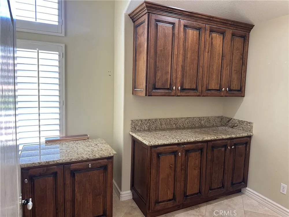 1700 Bronzewood Court Newbury Park, CA 91320