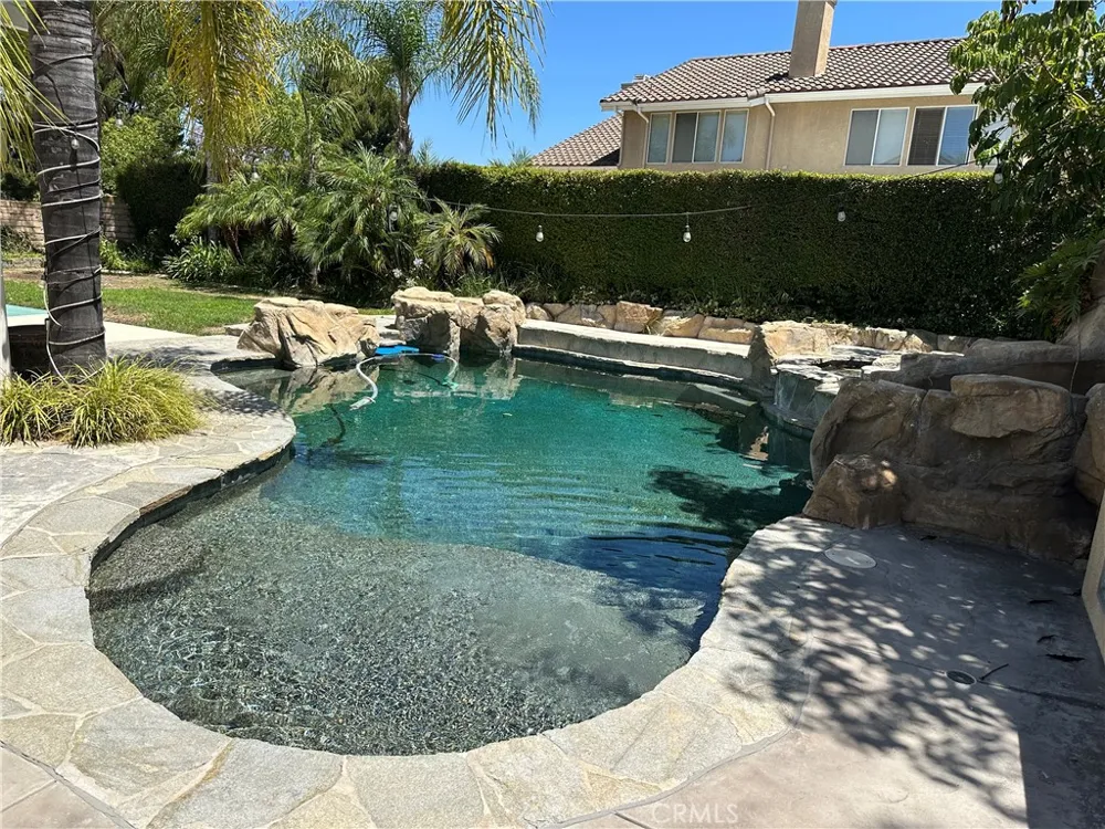 1700 Bronzewood Court Newbury Park, CA 91320