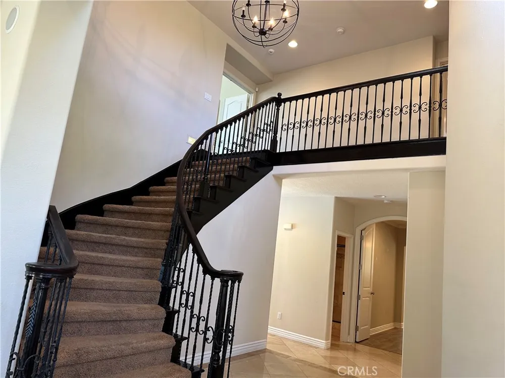 1700 Bronzewood Court Newbury Park, CA 91320