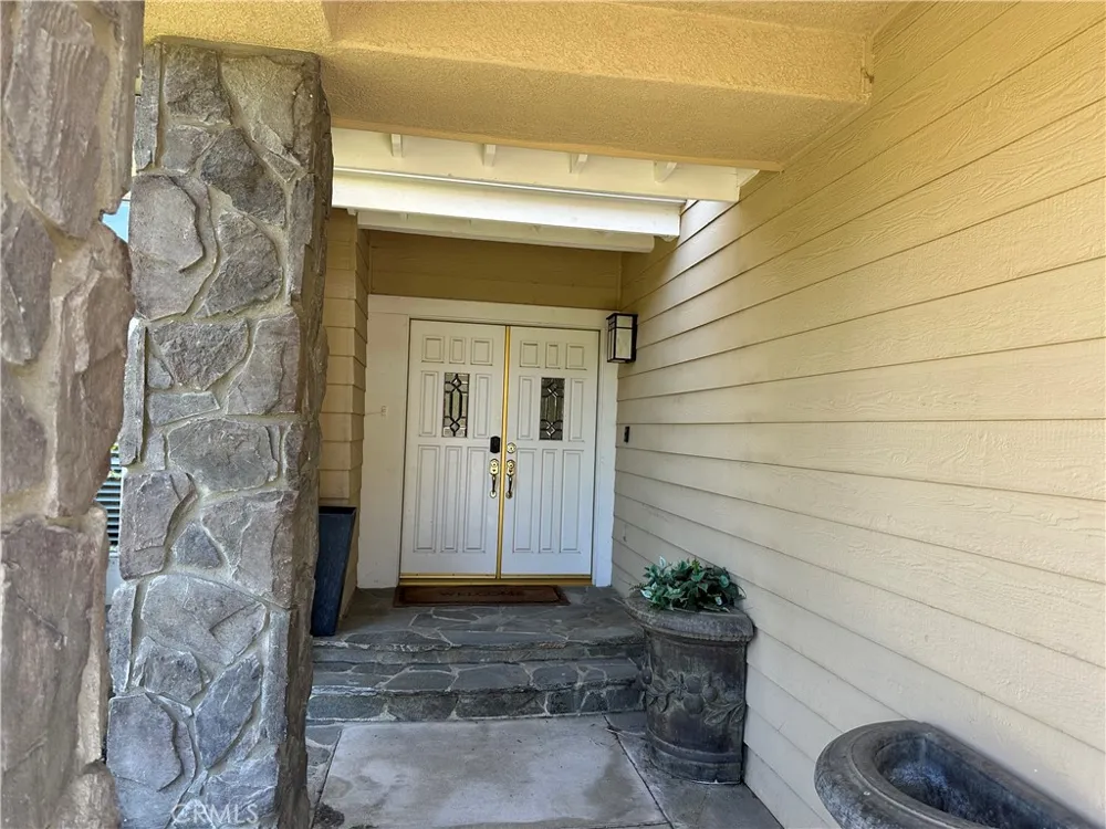 1700 Bronzewood Court Newbury Park, CA 91320