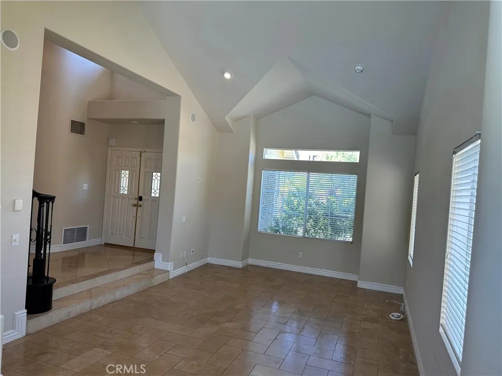 1700 Bronzewood Court Newbury Park, CA 91320