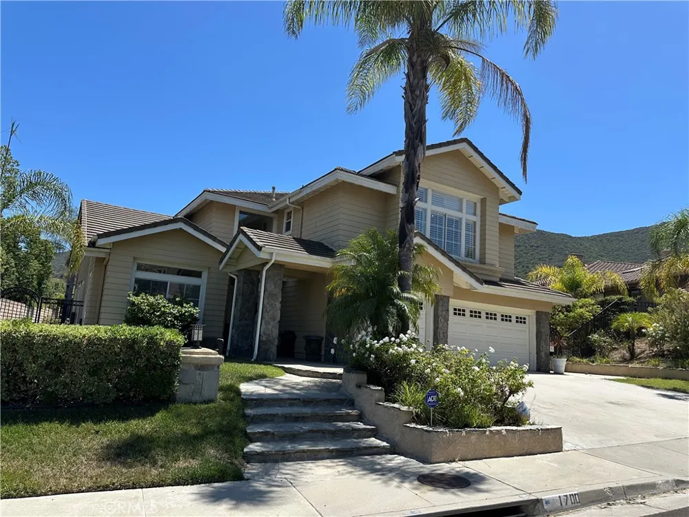 1700 Bronzewood Court Newbury Park, CA 91320