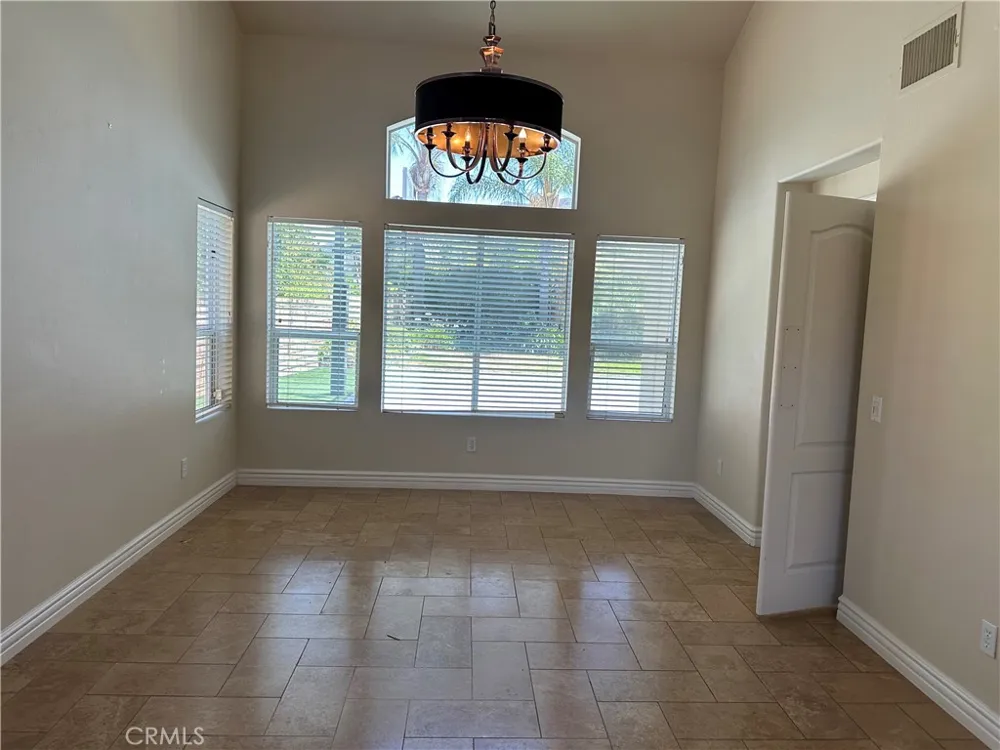 1700 Bronzewood Court Newbury Park, CA 91320