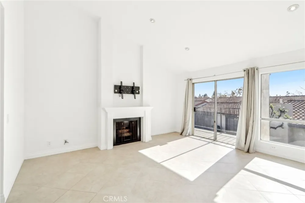 19535 Rinaldi Street #44 Porter Ranch, CA 91326