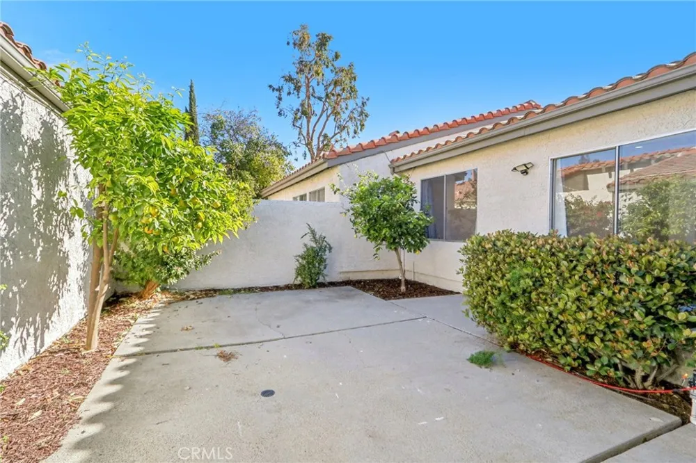 19535 Rinaldi Street #44 Porter Ranch, CA 91326