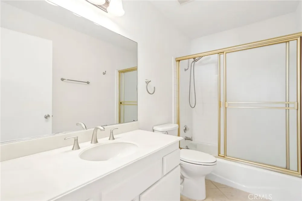 19535 Rinaldi Street #44 Porter Ranch, CA 91326