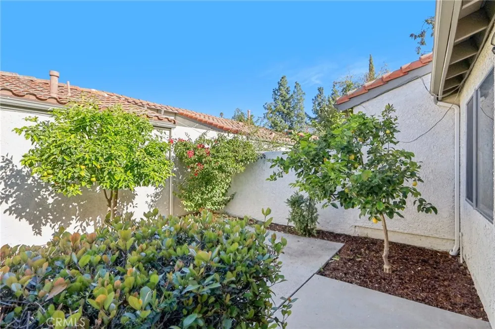 19535 Rinaldi Street #44 Porter Ranch, CA 91326